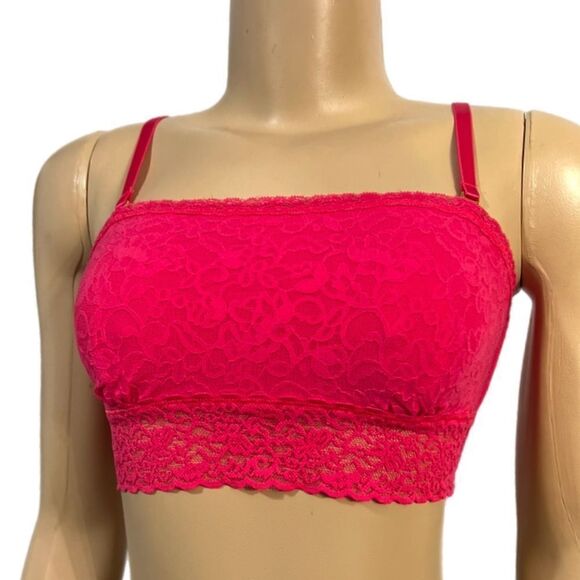 Victoria's Secret Other - Victoria’s Secret Strapless Lace unlined bralette bra Coral Medium